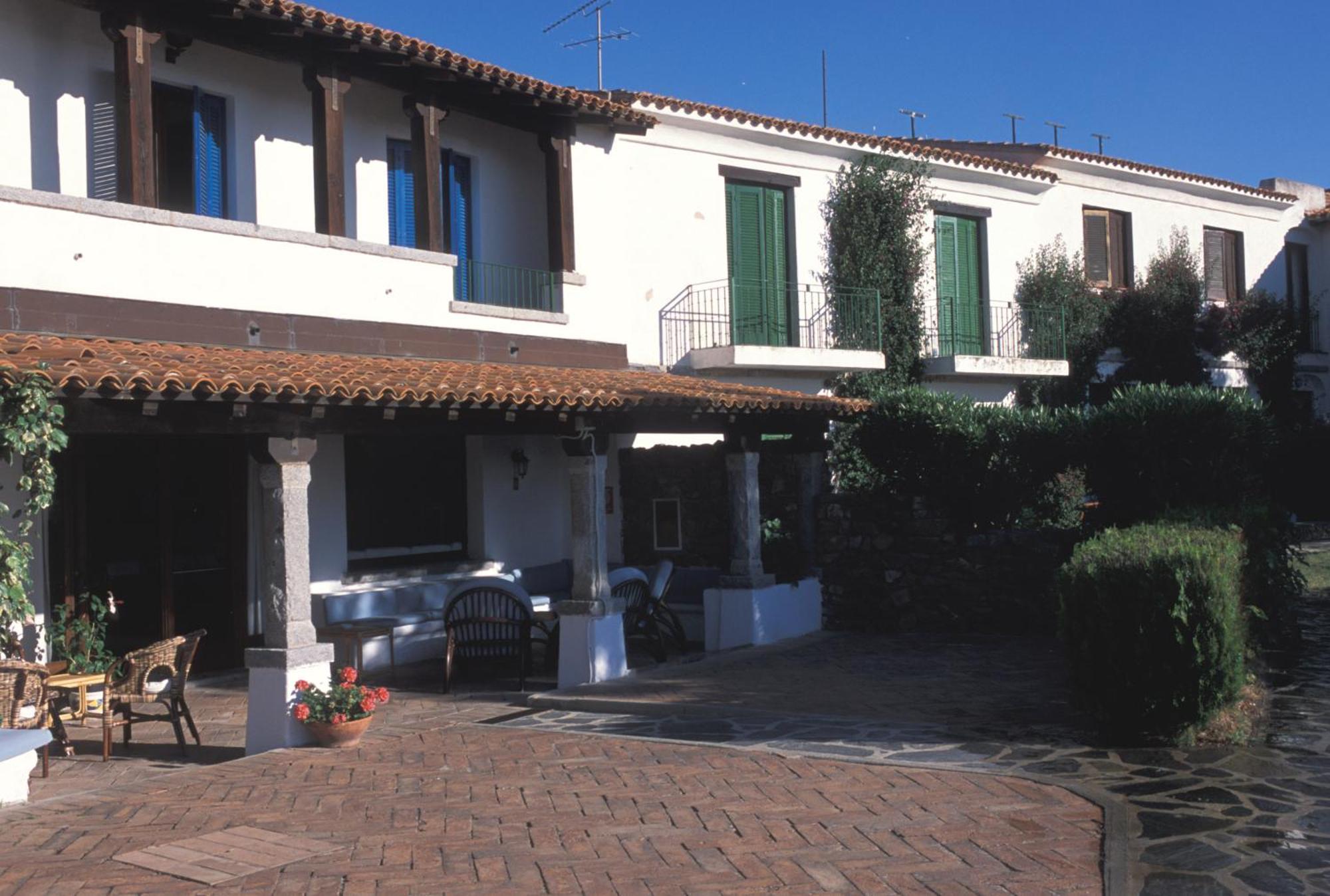 Ihr Hotel San Paolo Loiri Porto San Paolo Exterior foto